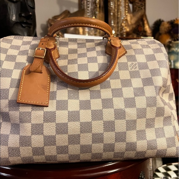 Louis Vuitton Handbags - 🌹LV SPEEDY 30 In Excellent Condition